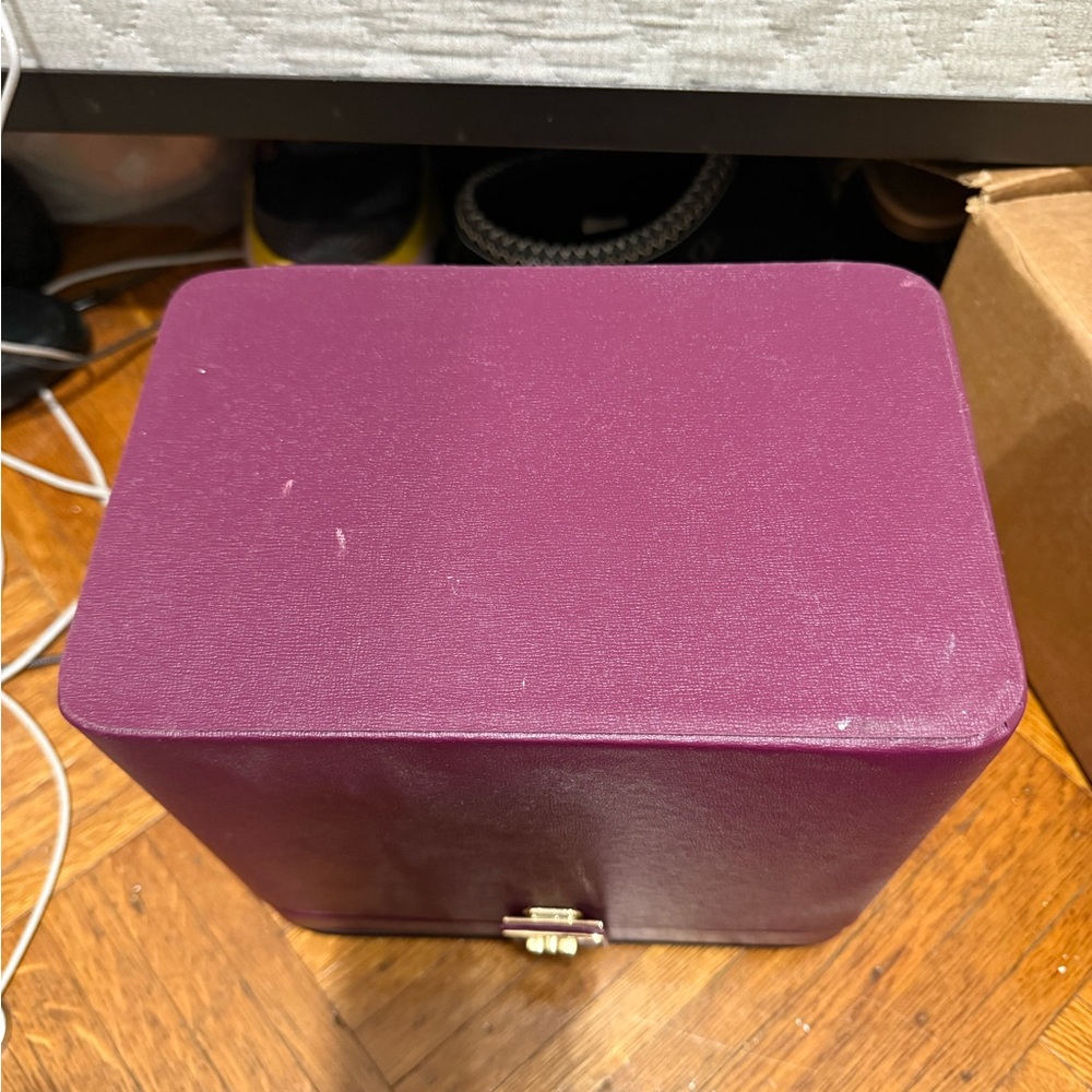 Makeup Purple Box Bag with Gold Accent - Picture 3 of 10